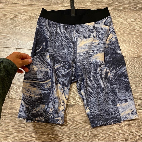 Lululemon lab esker shorts - Picture 4 of 7